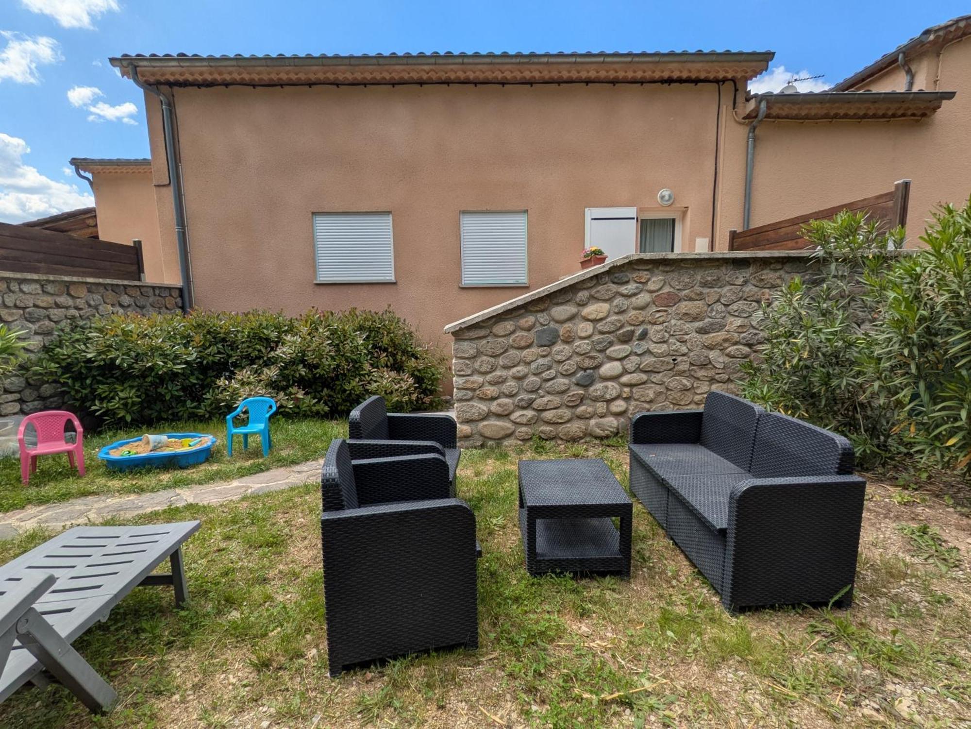 Appartement Neuf Tout Confort Aubenas Exterior photo